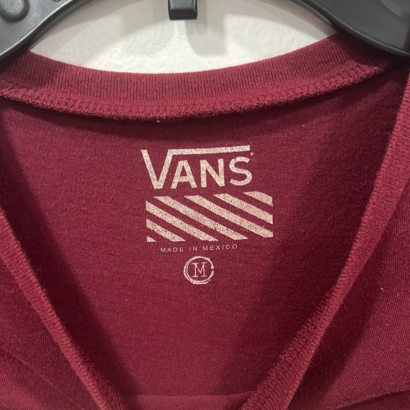 Vans Shoet Sleeve T Shirt Size Medium Burgundy EUC - Picture 3 of 7